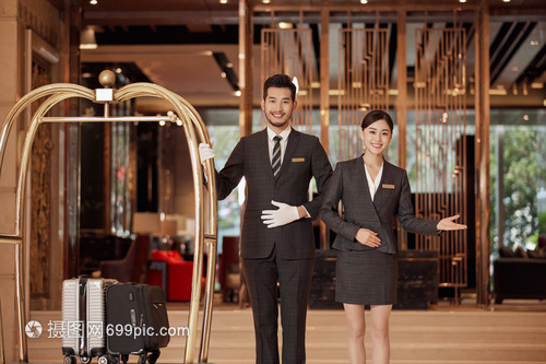 豪華酒店的專業(yè)服務(wù)人員形象